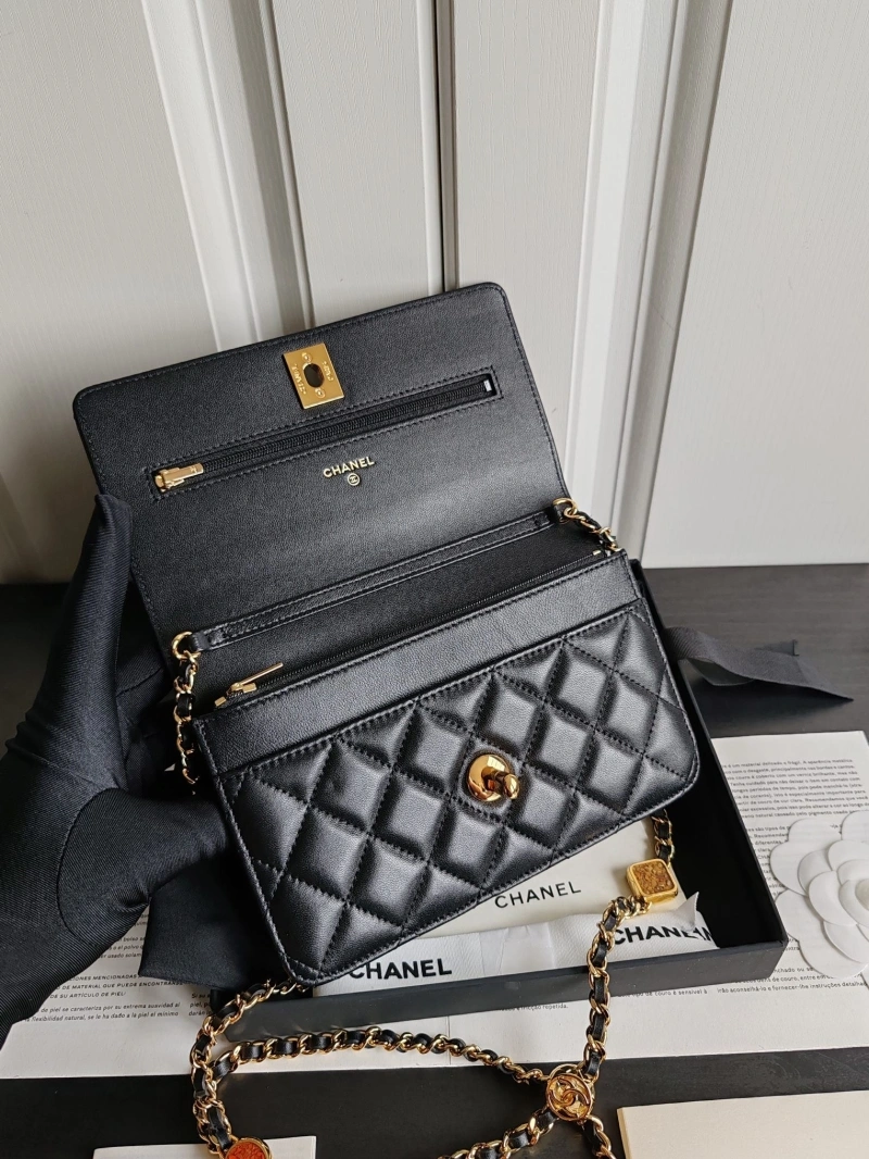 Ch**el woc bags 4017-0931