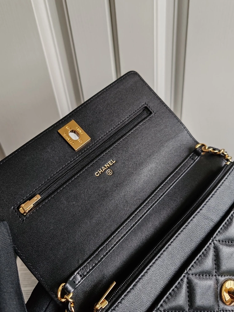 Ch**el woc bags 4017-0931