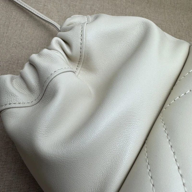 Gvc*1 bucket bags 4036-0647