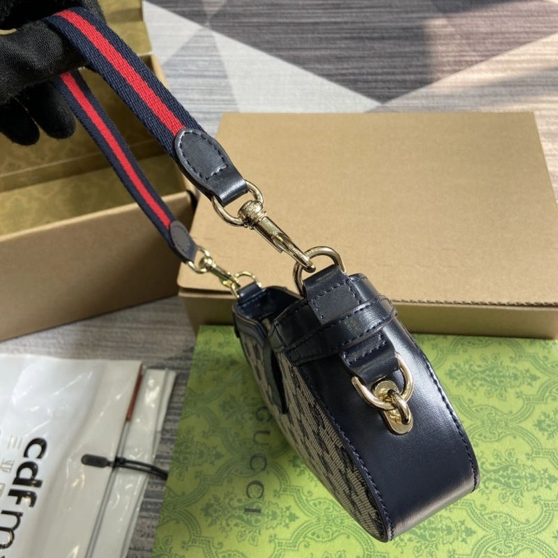Gvc*1 top handle bags 4036c-0890