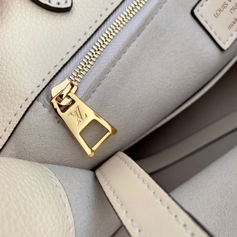 LV Shopping Bags 4048A-0002