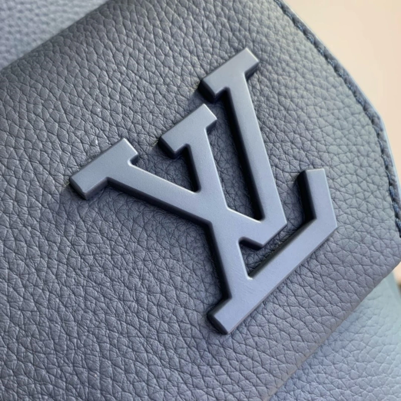 LV Backpacks 4048A-0027