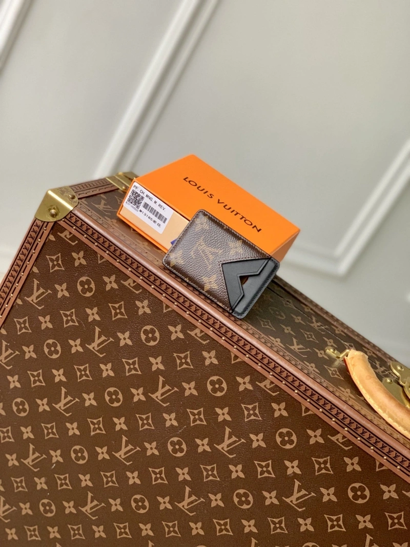 LV Wallets 4048A-0069