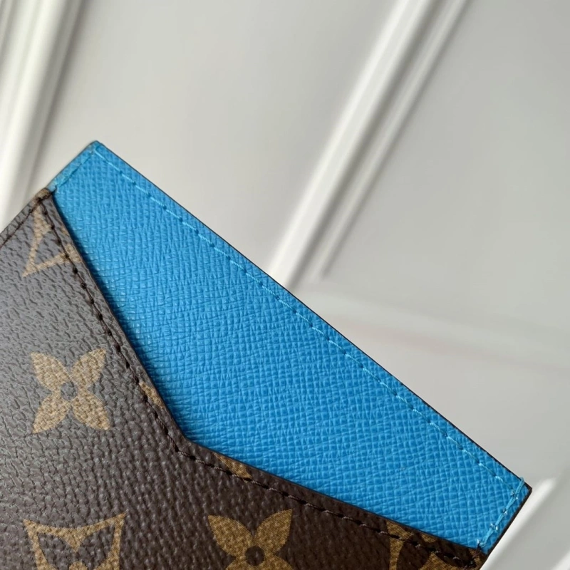 LV Wallets 4048A-0080