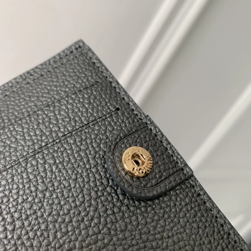 LV Wallets 4048A-0098