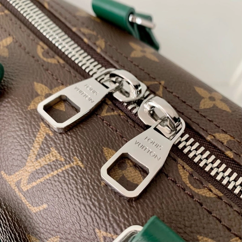 LV Travel Bags 4048A-0117