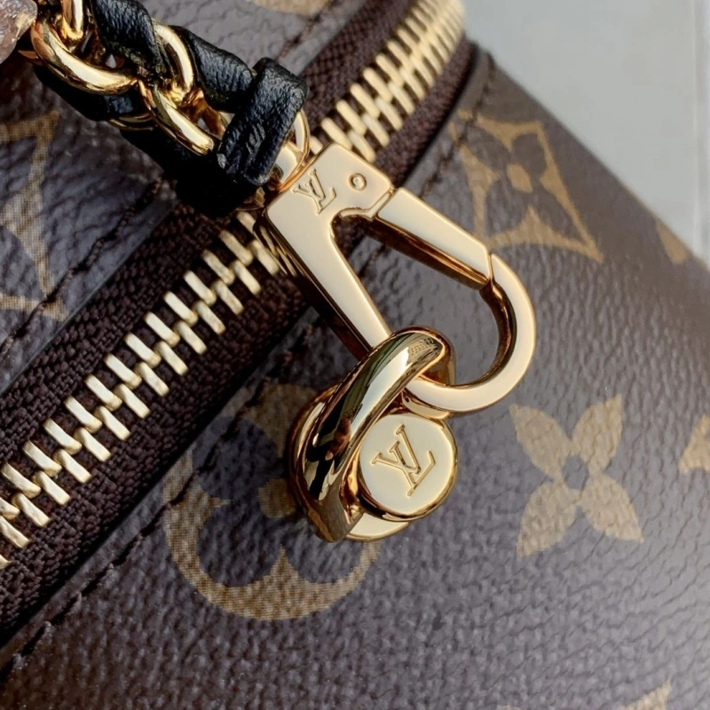 LV Cosmetic Bags 4048A-0143