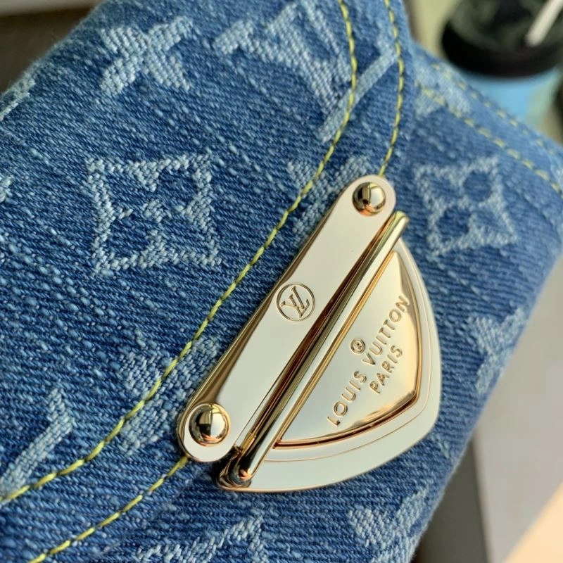 LV Wallets 4048F-0102