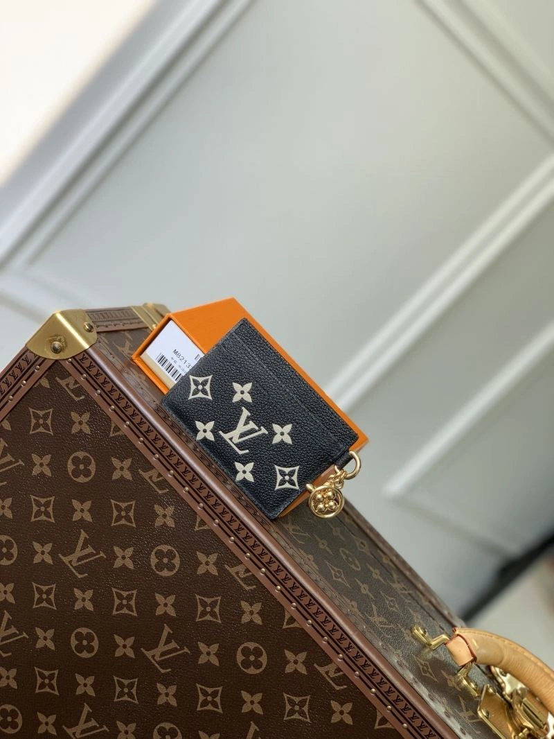 LV Wallets 4048F-0105