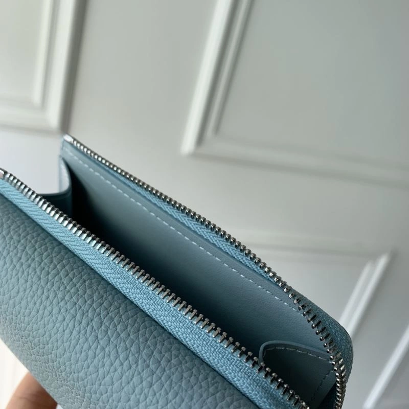 LV Wallets 4048F-0111