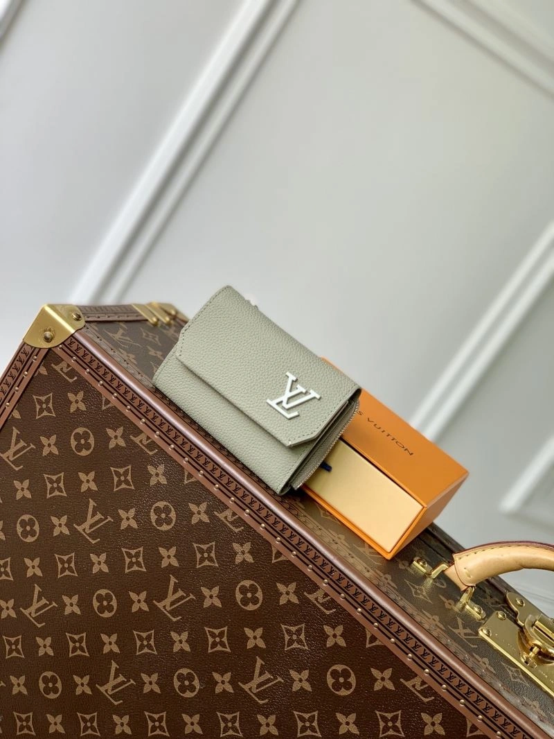 LV Wallets 4048F-0112