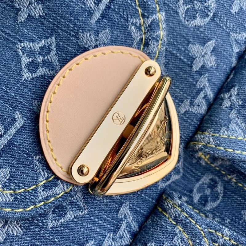 LV Backpacks 4048G-0003