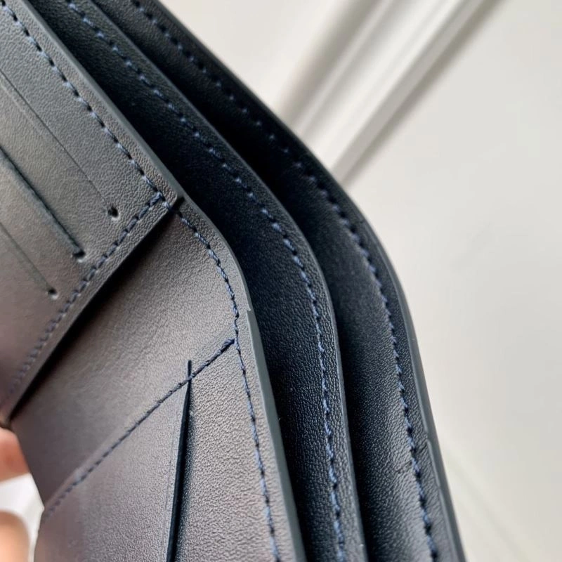 LV Wallets 4048H-0166