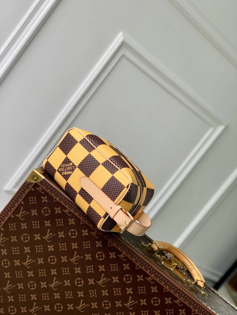 LV Cosmetic Bags 4048I-0051