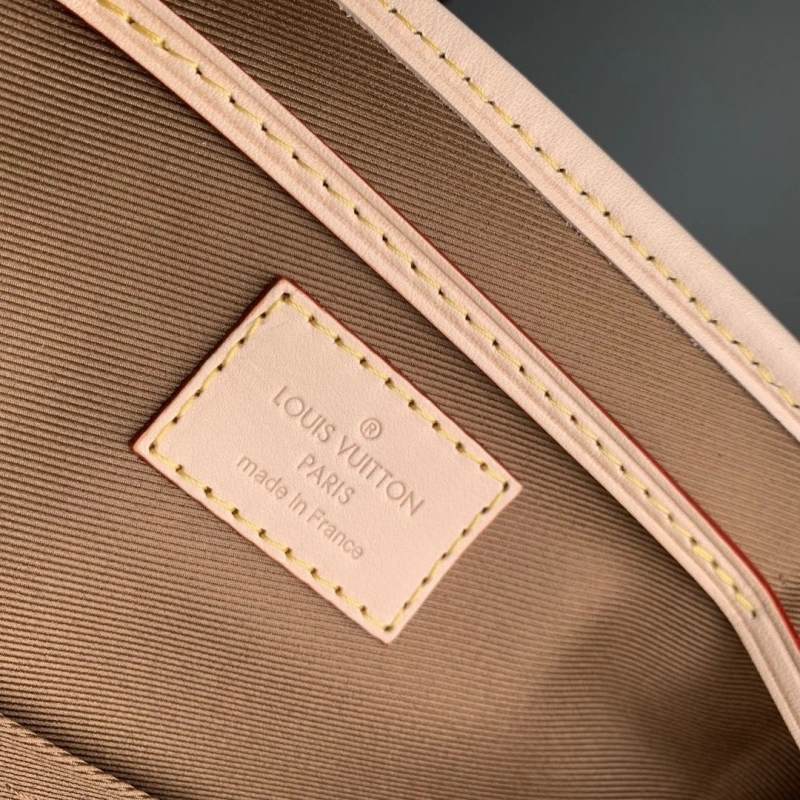 LV Backpacks 4048I-0108