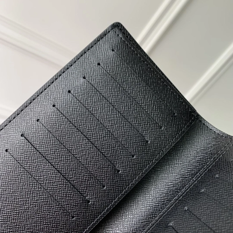 LV Wallets 4048I-0125