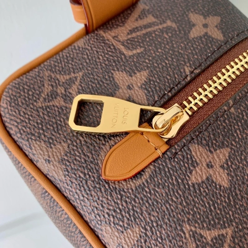 LV Cosmetic Bags 4048I-0411