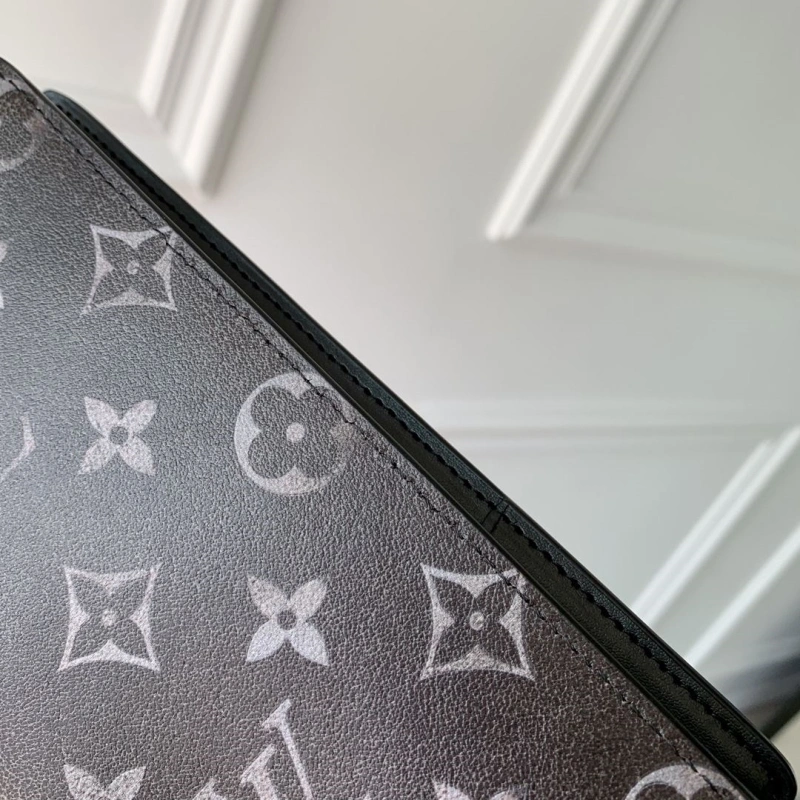 LV Wallets 4048I-0486
