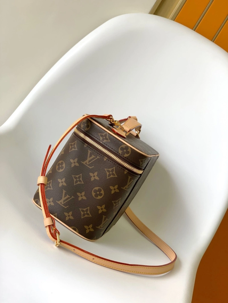 LV Cosmetic Bags 4056C-0067