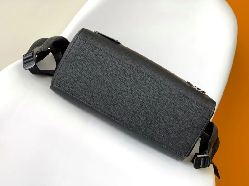 LV Backpacks 4056D-0415