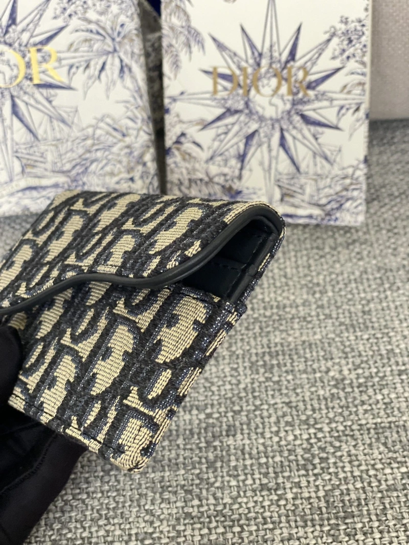 D10r wallets 4081-0599
