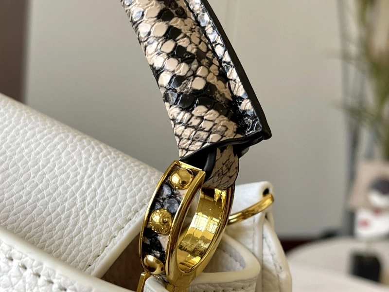 LV Capucines Bags 4081B-0246