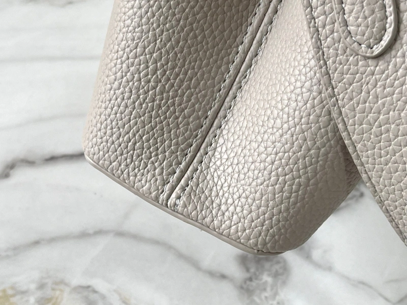 LV Capucines Bags 4081B-0264