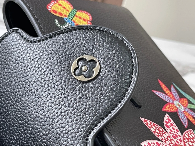 LV Capucines Bags 4081B-0302