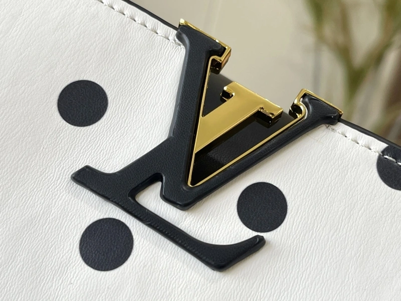 LV Capucines Bags 4081B-0417