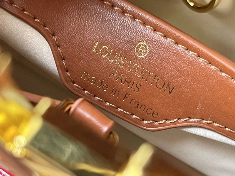 LV Capucines Bags 4081B-0433
