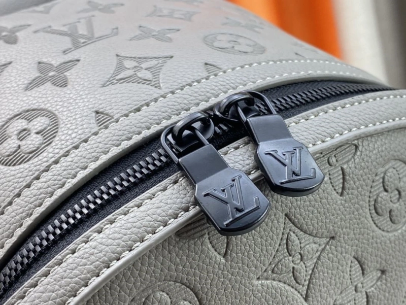 LV Backpacks 4081B-0560