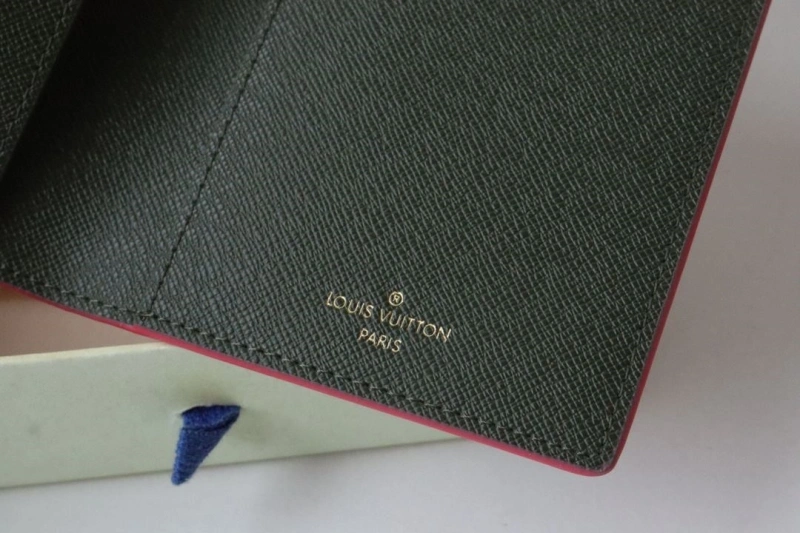 LV Wallets 4178A-0013