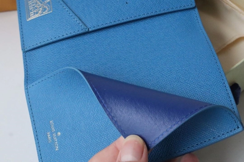 LV Wallets 4178A-0015