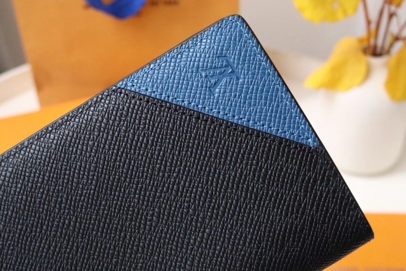 LV Wallets 4178A-0026