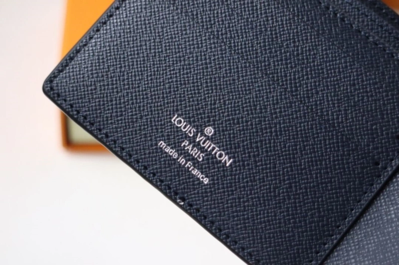 LV Wallets 4178A-0029