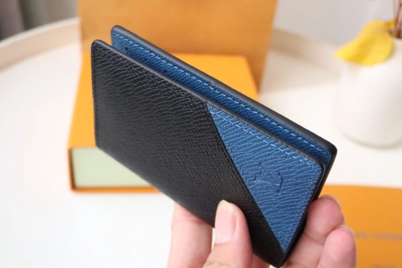 LV Wallets 4178A-0032