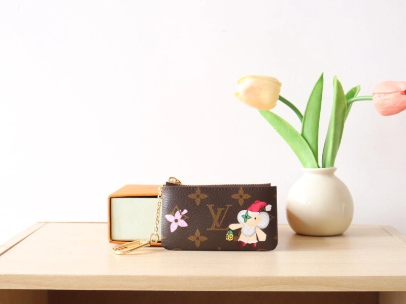 LV Wallets 4178A-0049