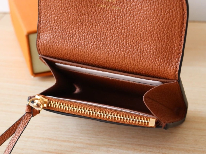 LV Wallets 4178A-0051