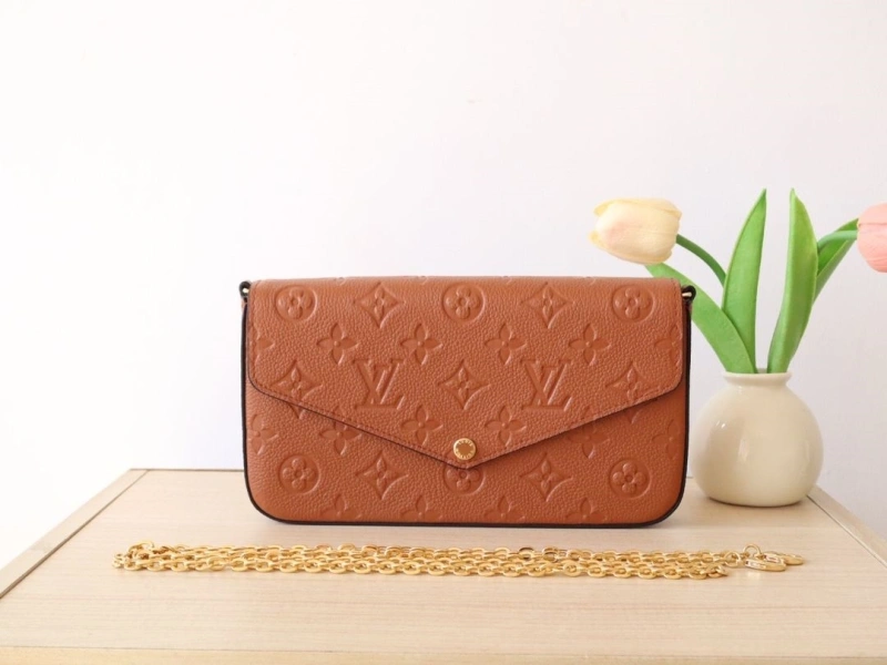 LV Wallets 4178A-0055