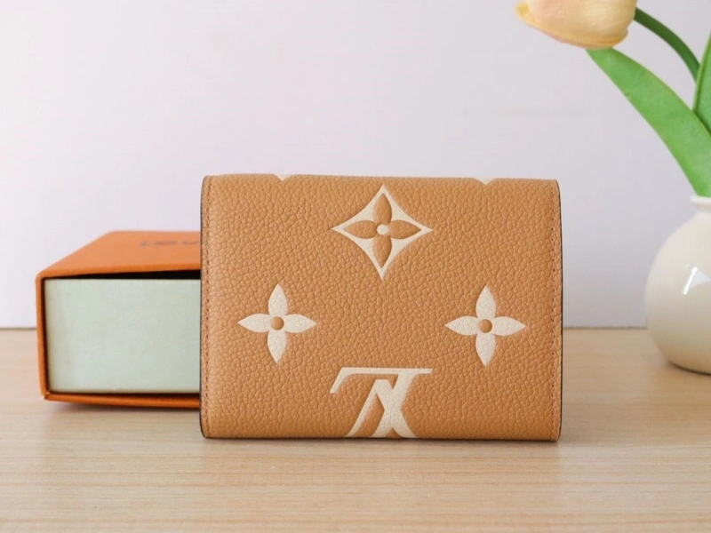 LV Wallets 4178A-0058
