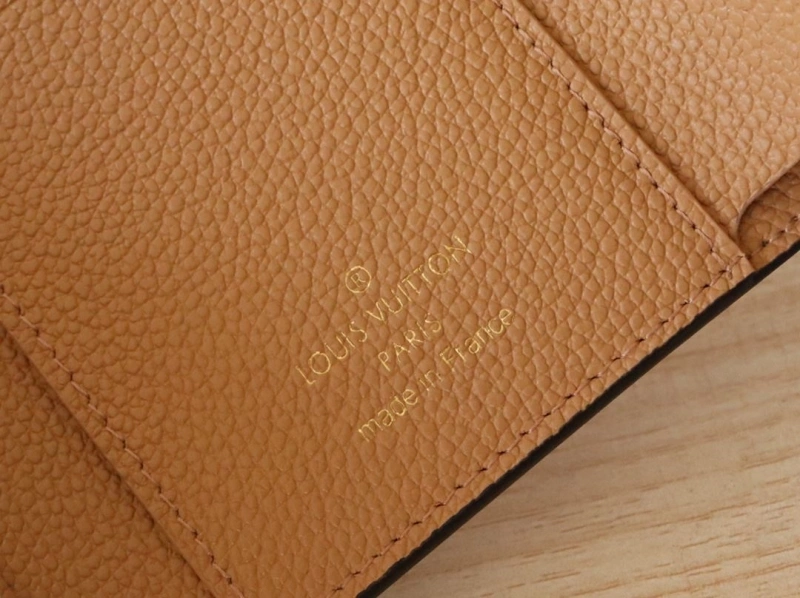 LV Wallets 4178A-0058