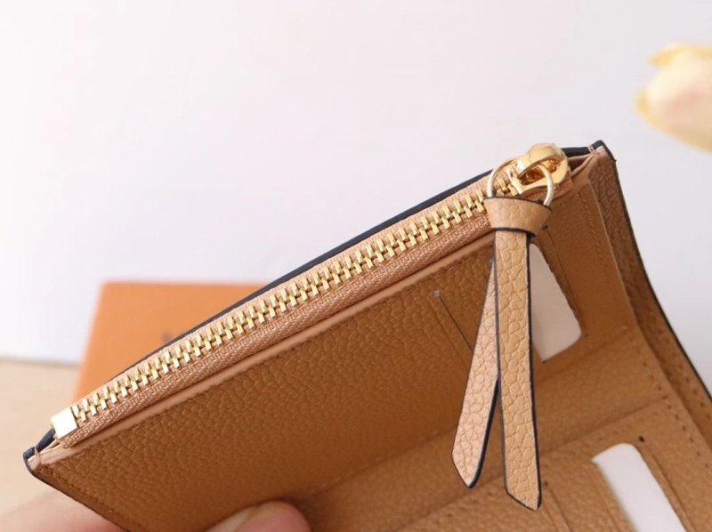 LV Wallets 4178A-0058