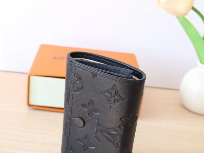 LV Wallets 4178A-0060
