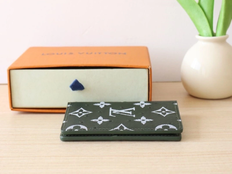 LV Wallets 4178A-0079