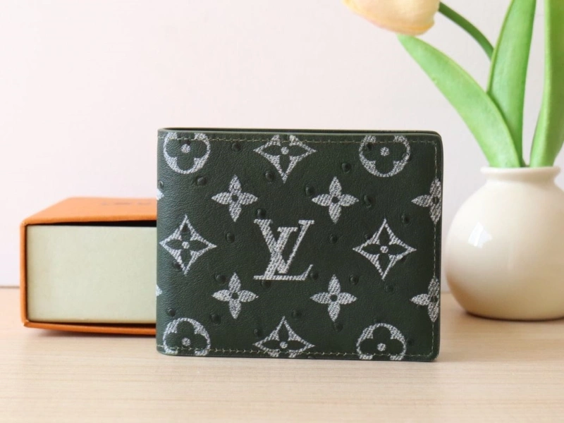 LV Wallets 4178A-0081