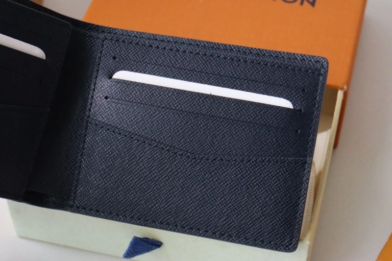 LV Wallets 4178A-0098