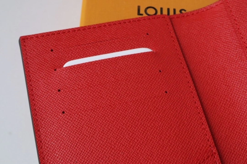 LV Wallets 4178A-0115
