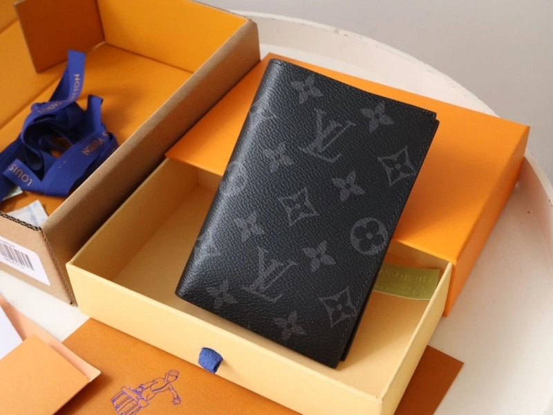 LV Wallets 4178A-0120