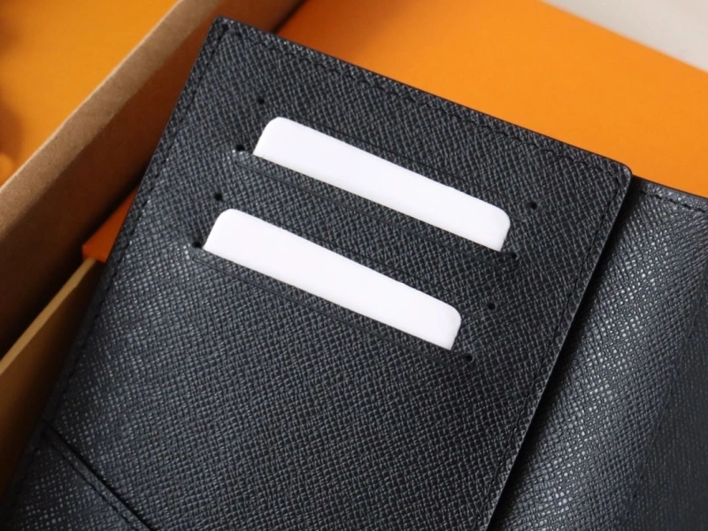 LV Wallets 4178A-0120