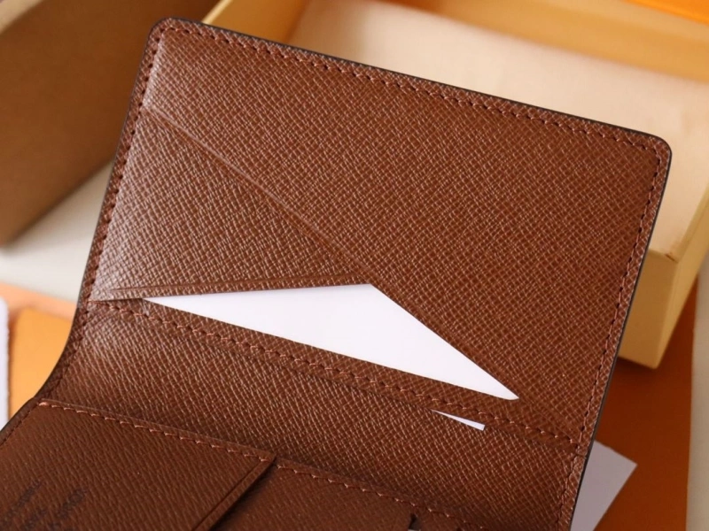LV Wallets 4178A-0123